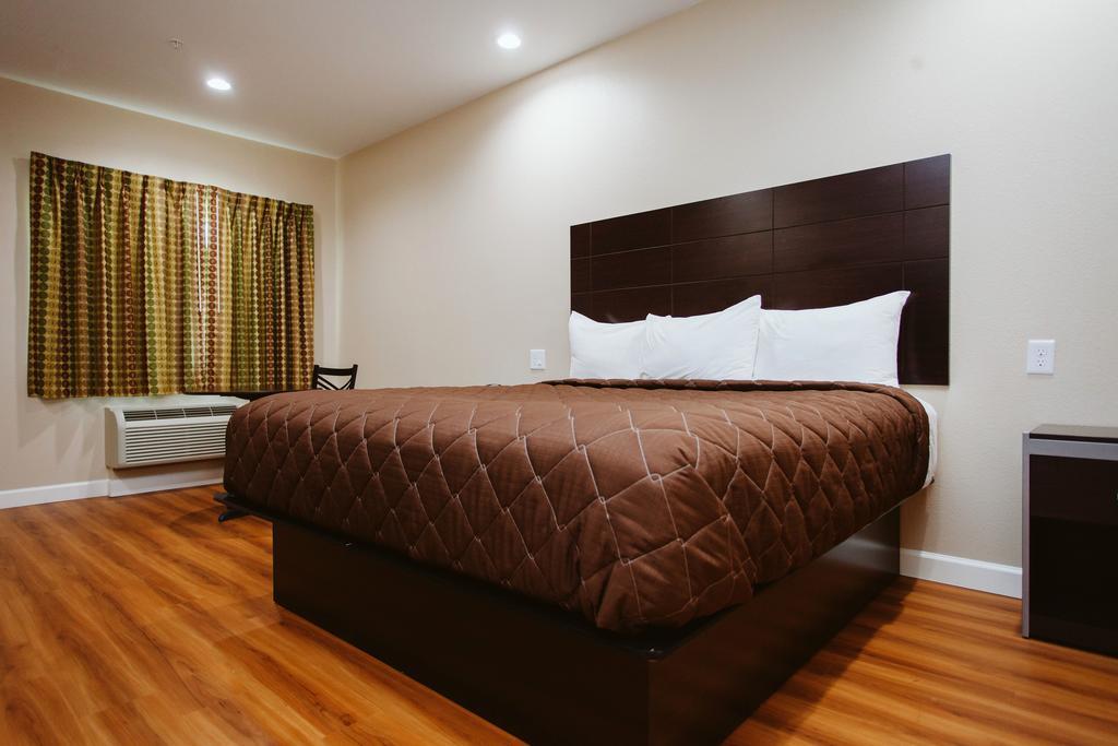 Palace 290 & Jones Rd Hotel Jersey Village